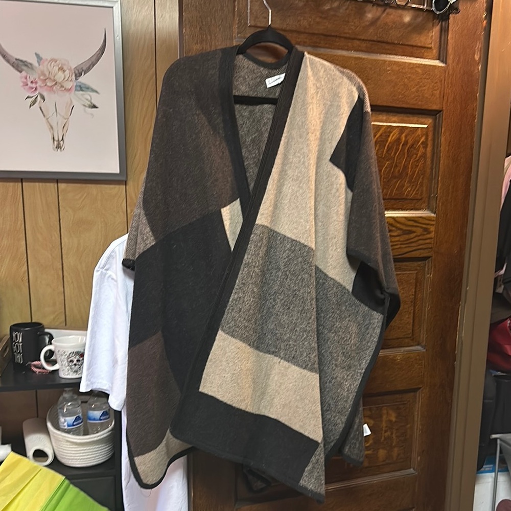 Oversized Blanket Shawl Tan and Brown